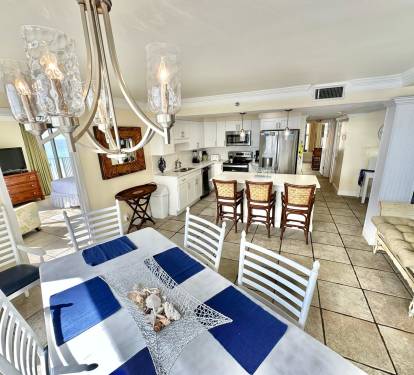 Dining room seating for 6!