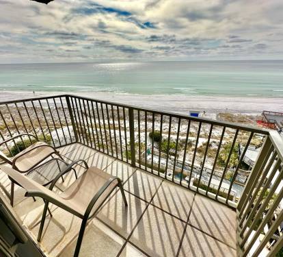 Beautiful Blue-Green Waters of the Emerald Coast