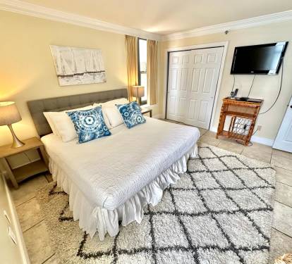 Guest bedroom