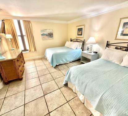 Guest bedroom