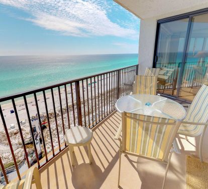 Beautiful Blue-Green Waters of the Emerald Coast