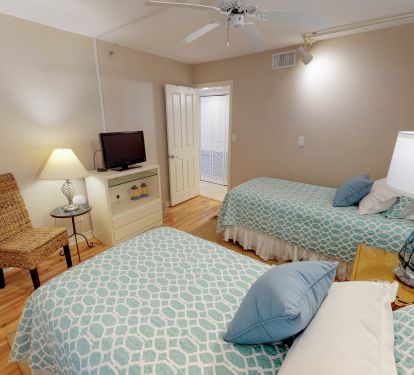 Guest bedroom