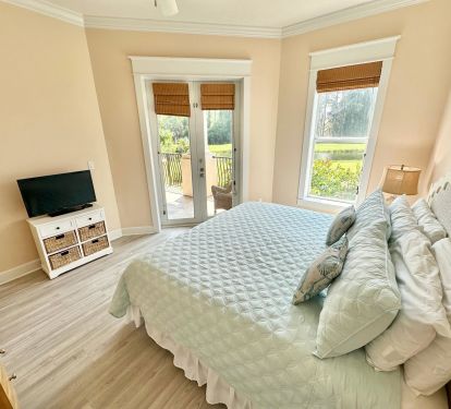 Guest bedroom