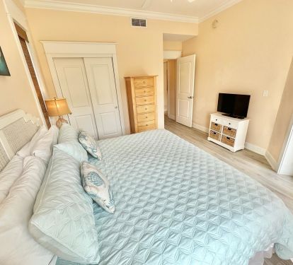 Guest bedroom