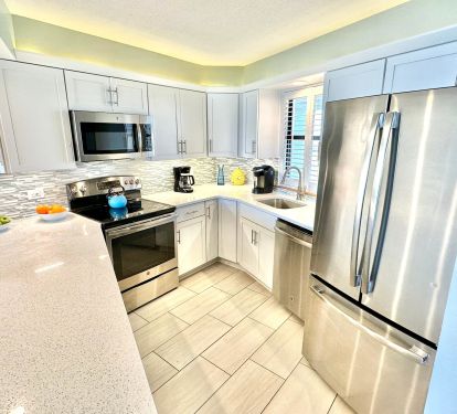 Fully stocked kitchen