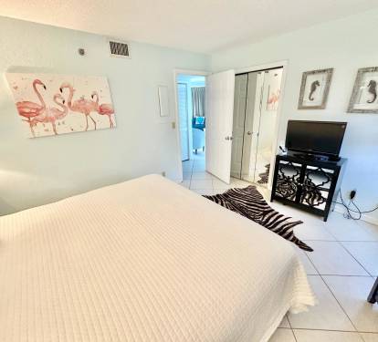 Guest bedroom