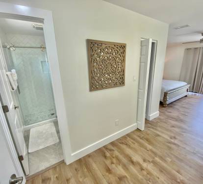 Upstairs Master Suite