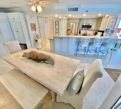 Dining seating for 6