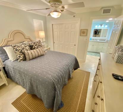 Guest Bedroom - Queen