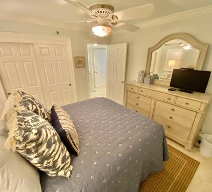 Guest bedroom