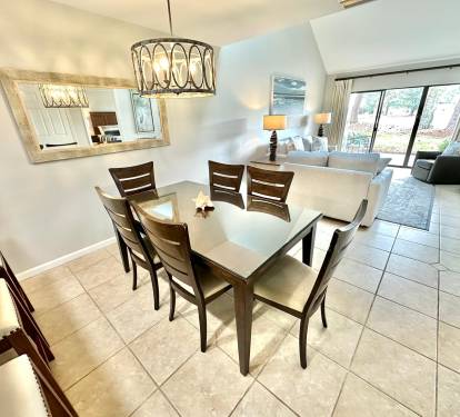 Dining area for 6