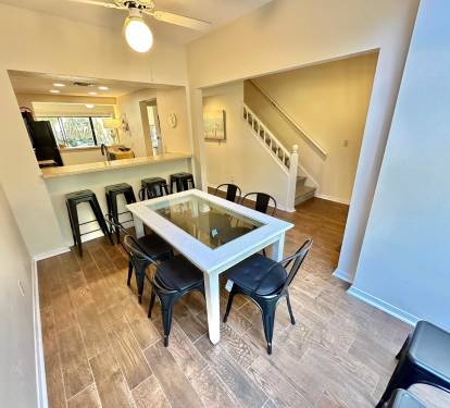 Dining area for 6