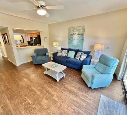 Spacious living room