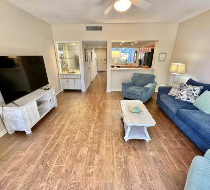Spacious living room