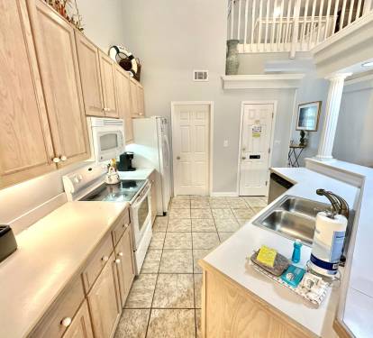 Fully Stocked Kitchen