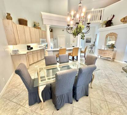 Dining area for 6