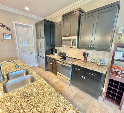 Fully Stocked Kitchen