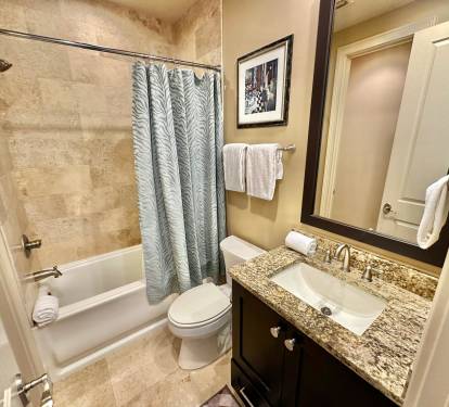 Guest Bathroom - Queen