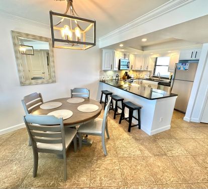 Dining Area for 7