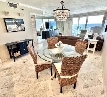 Dining Area for 4