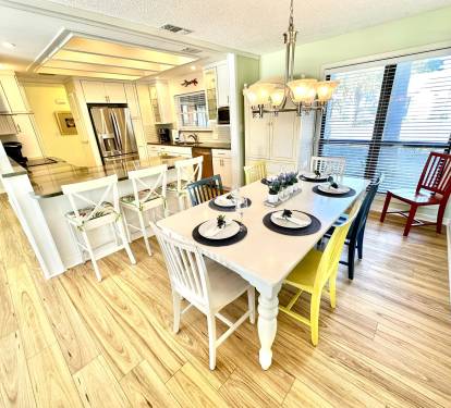 Dining area for 8
