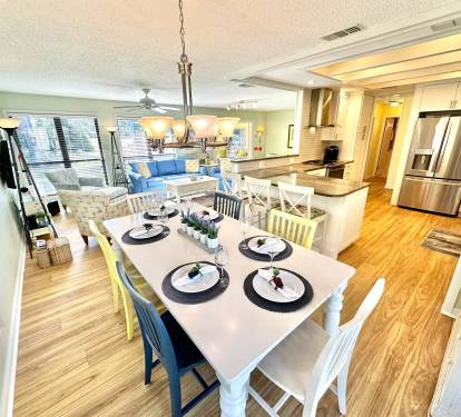 Dining area for 8