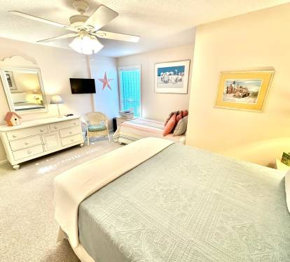 Guest Bedroom - Queen & Twin