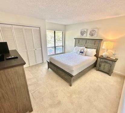 Guest bedroom