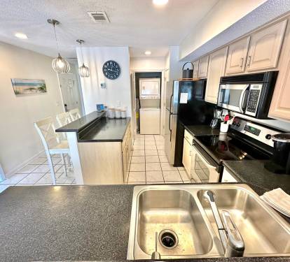 Fully Stocked Kitchen