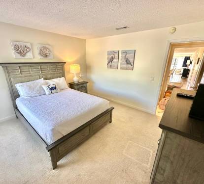 Guest bedroom