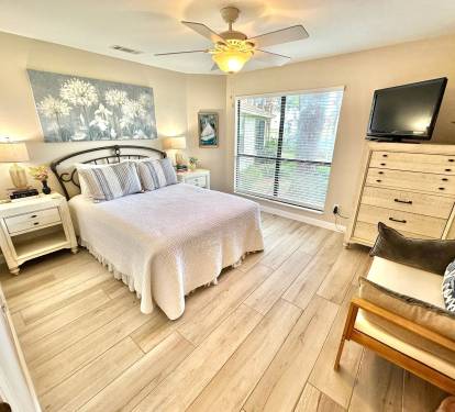 Guest Bedroom - Queen