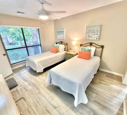 Guest Bedroom - Twins