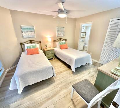 Guest Bedroom - Twins