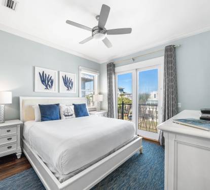 Third Floor King ensuite bedroom