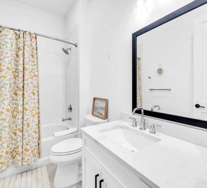 Hallway / Guest Bathroom 1 Part 1