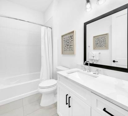 Hallway / Guest Bathroom 1 Part 1