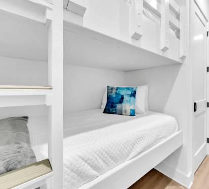 Hallway Bunks 1 Part 2