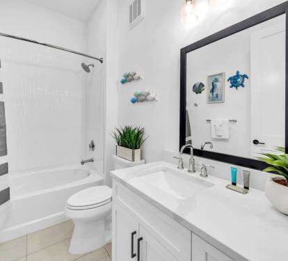 Hallway / Guest Bathroom 1 Part 1