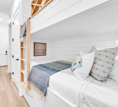 Hallway Bunks 1 Part 2