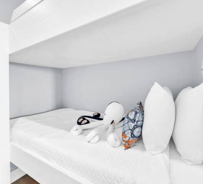 Hallway Bunks 1 Part 2