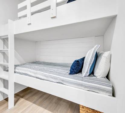 Hallway Bunks 1 Part 2
