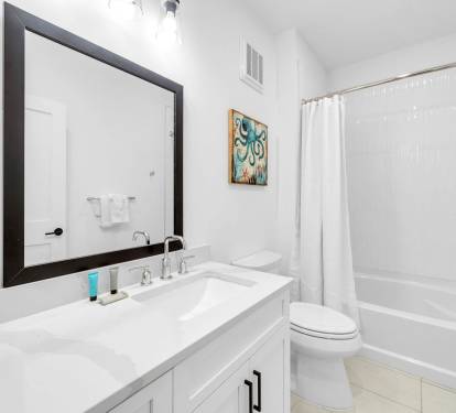 Hallway / Guest Bathroom 1 Part 1