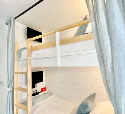 Hallway Bunks 1 Part 3