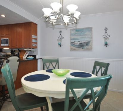 Dining Area - Emerald Isle Resort 712, Okaloosa Island, Fort Walton Beach Vacation Rentals by Sunset Resort Rentals