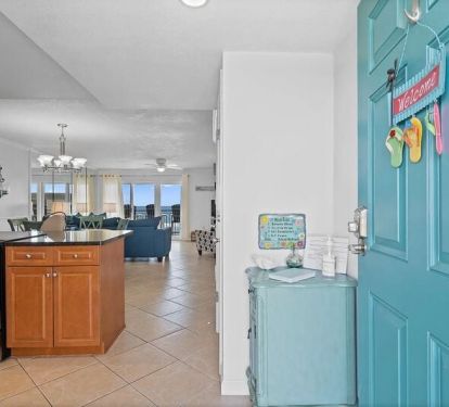 Kitchen - Emerald Isle Resort 712, Okaloosa Island, Fort Walton Beach Vacation Rentals by Sunset Resort Rentals