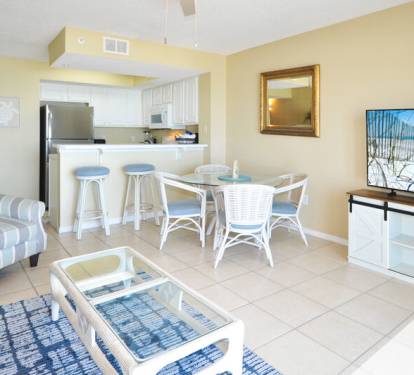 Living Room
Gulf Dunes Resort unit 306
Fort Walton Beach Vacation Rentals