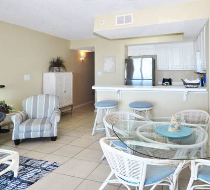 Dining Area
Gulf Dunes Resort unit 306
Fort Walton Beach Vacation Rentals