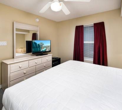 Master Bedroom
Gulf Dunes Resort unit 306
Fort Walton Beach Vacation Rentals