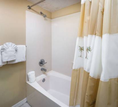 Master Bath
Gulf Dunes Resort unit 306
Fort Walton Beach Vacation Rentals