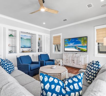 2nd Floor Living Room